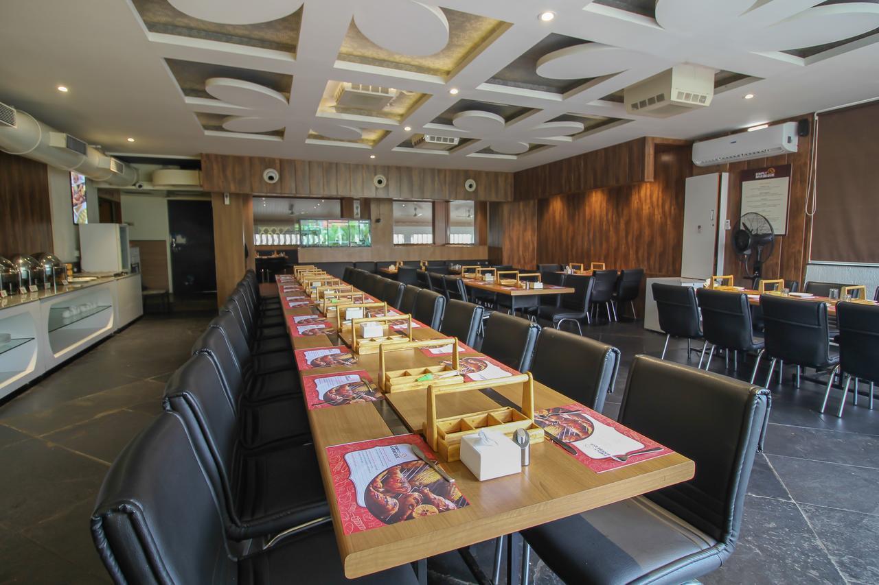 Hotel Oyo 24197 Saptaruchi Pimpri-Chinchwad Exteriér fotografie