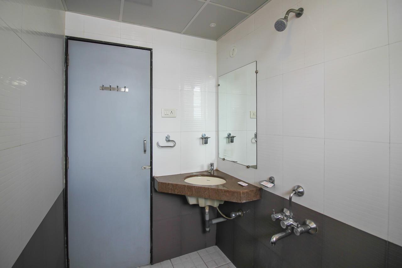 Hotel Oyo 24197 Saptaruchi Pimpri-Chinchwad Exteriér fotografie