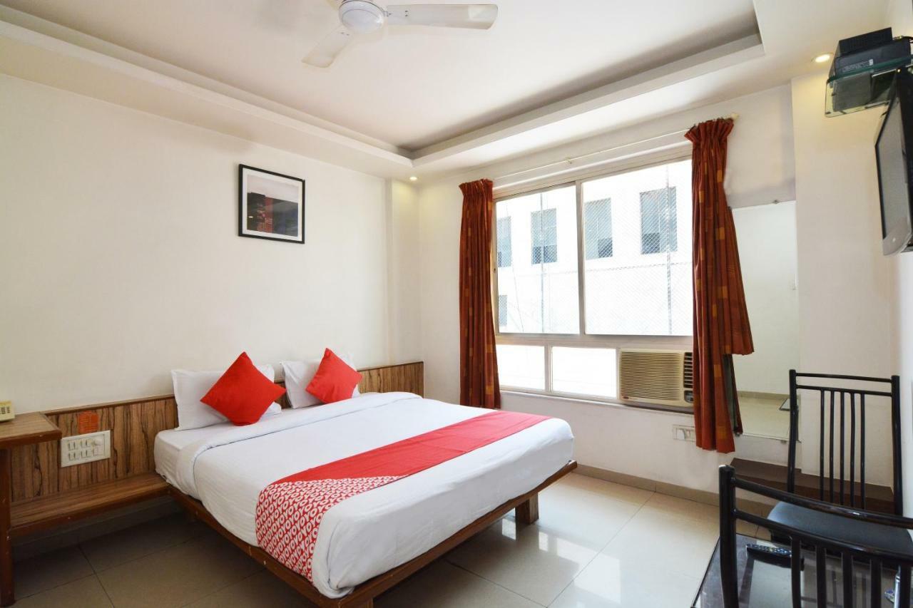 Hotel Oyo 24197 Saptaruchi Pimpri-Chinchwad Exteriér fotografie