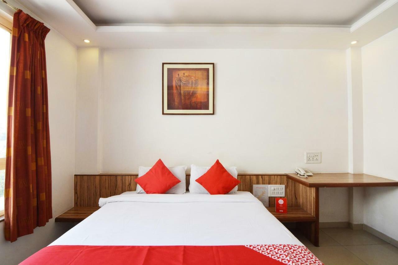 Hotel Oyo 24197 Saptaruchi Pimpri-Chinchwad Exteriér fotografie